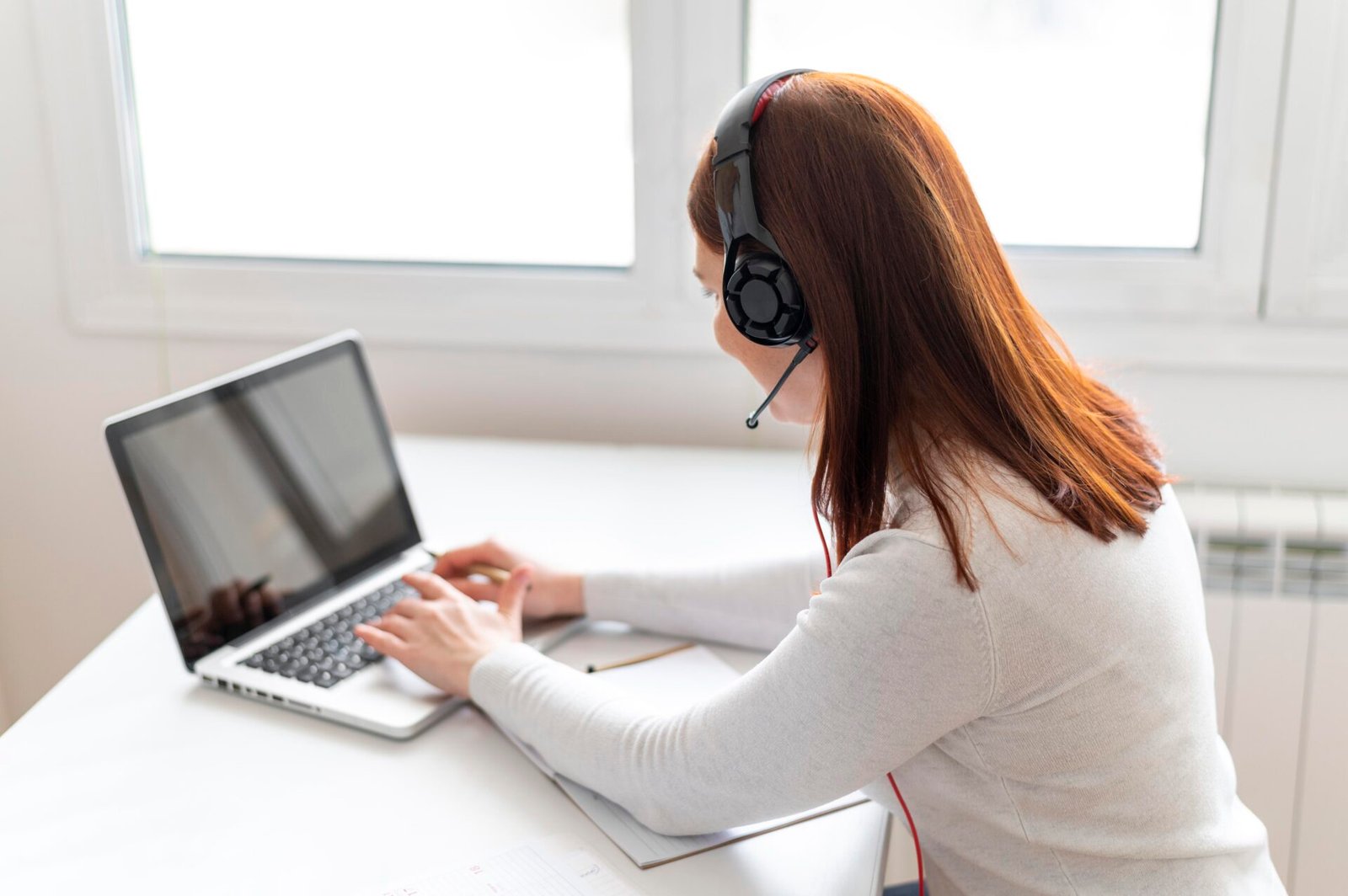 Unlocking Efficiency: Why You Should Hire a Virtual Assistant Today